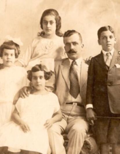 El taller enseña a escribir sobre la propia familia.