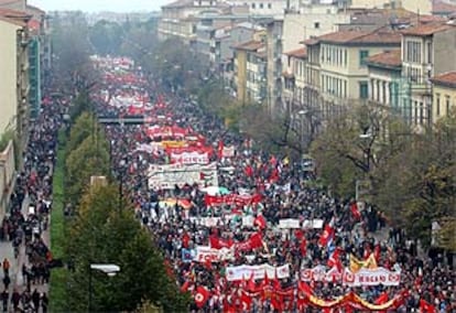 Cabecera de la marcha que ha recorrido las calles de Florencia.