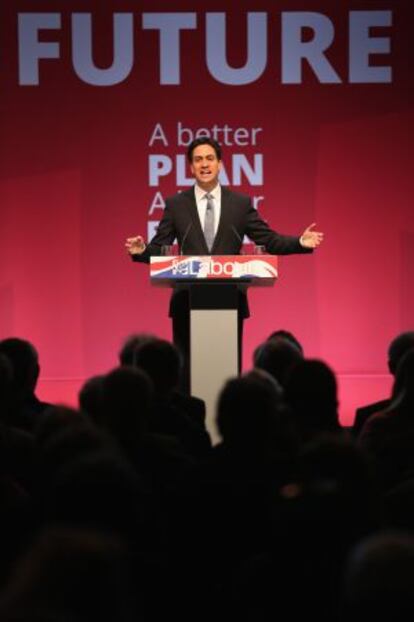 Miliband, en un mitin este lunes en Manchester.