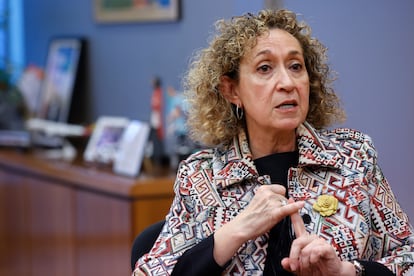 GRAFCAT8368 BARCELONA 21/01/2024.- La consellera de Territorio, Ester Capella explica en una entrevista con EFE cuáles son los planes del Govern para este 2024 en relación con el traspaso de Rodalies. EFE/Toni Albir