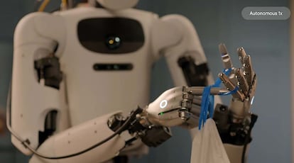 Robot haciendo un lazo gracias a Gemini Robotics 2