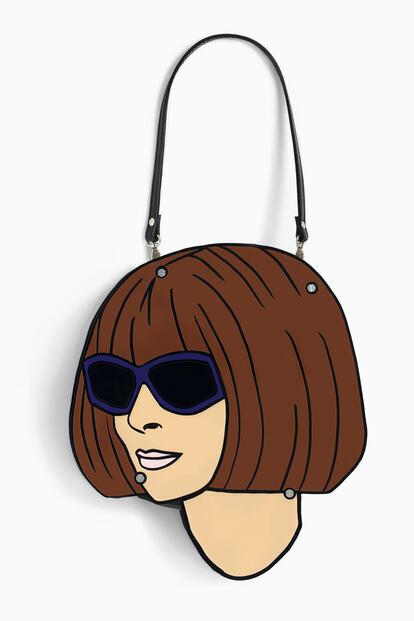 La carismática Anna Wintour ha inspirado a la firma Yazbukey para diseñar este bolso con la forma de su cara. (660 euros)