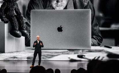 Tim Cook durante la presentación del nuevo MacBook Air el pasado octubre.