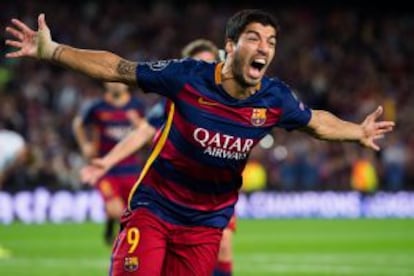 Luis Suárez celebra su gol.