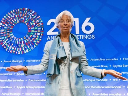 La directora del FMI, Christine Lagarde, habla durante la reuni&oacute;n anual del Banco Mundial y el FM en WashingtonI, el 8 de octubre pasado.