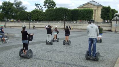 Turistas en Segway en París, 2008.