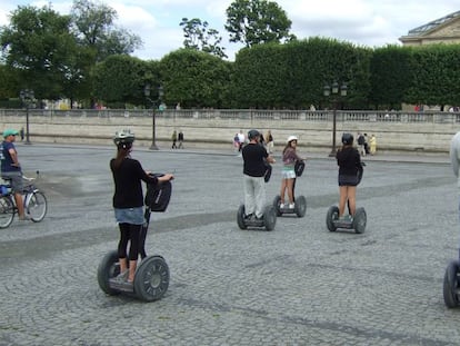 Turistas en Segway en París, 2008.