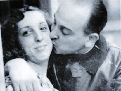 Melchor Rodríguez con su hija Amapola en una foto familiar.