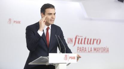 S&aacute;nchez, durante la rueda de prensa tras reunirse con Rajoy el mi&eacute;rcoles.