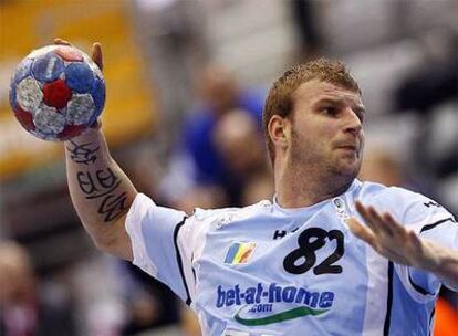 Marian Cozma con la selección de Rumanía de balonmano.