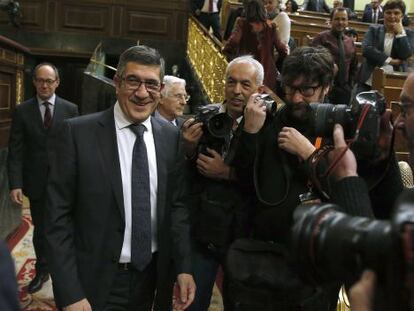 Patxi López arribant aquest dimecres a la Cambra Baixa.