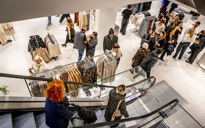 Nueva tienda de Zara en Róterdam (Países Bajos), inaugurada en noviembre. Es el mayor establecimiento de la marca en el mundo.