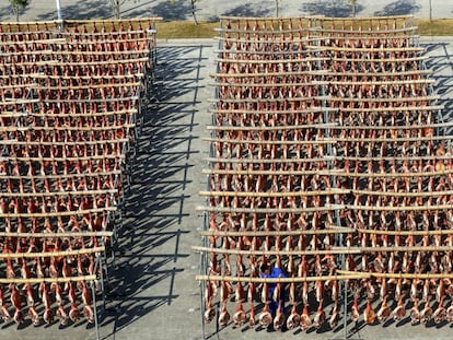 Secado de jamones en una empresa de Zhejiang, provincia del este de China. Bao Kangxuan/VCG via Getty Images)