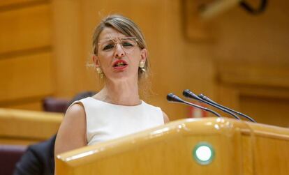 02/06/2020 La Ministra de Trabajo y Economía Social, Yolanda Díaz, durante su intervención en el pleno en el Senado en el que se cuestionan, entre otros asuntos, los costes del Ingreso Mínimo Vital y Ley de dependencia; la Proposición de Ley por la que se modifica la Ley 19/2007, de 11 de julio, contra la violencia, el racismo, la xenofobia y la intolerancia en el deporte, para erradicar la homofobia, la bifobia y la transfobia; y la Proposición de Ley de modificación de la Ley 14/2011, de 1 de junio, de la Ciencia, la Tecnología y la Innovación. En Madrid (España), a 2 de junio de 2020.  ECONOMIA  EUROPA PRESS/R.Rubio.POOL - Europa Press