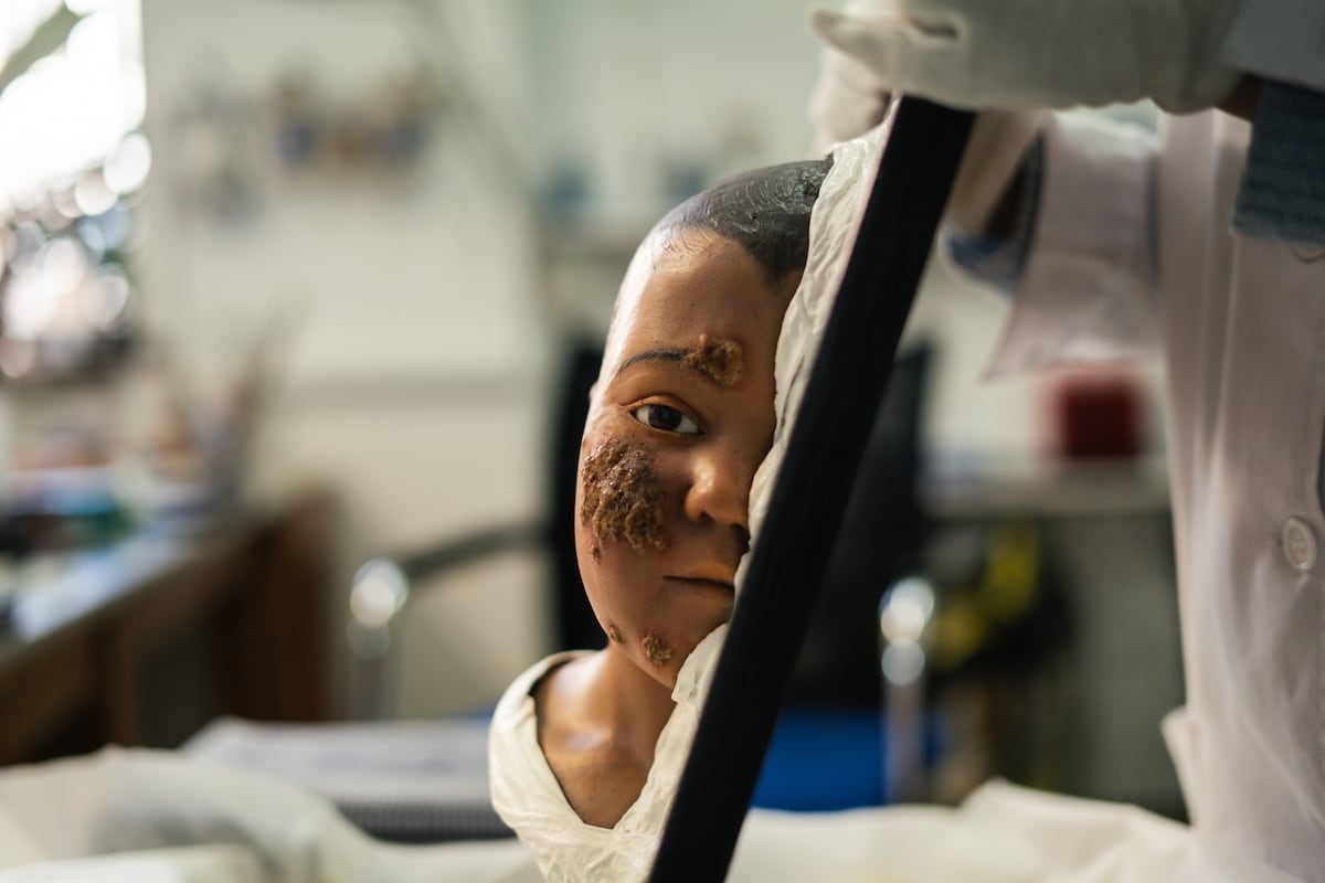 Cierra por desidia institucional el Museo Olavide, una joya de la historia de la medicina