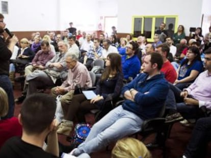 Uma assembleia de Podemos em Rivas Vaciamadrid.