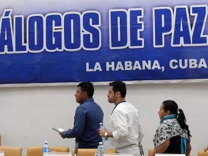 A group of victims participating in the talks between the Colombian government and the FARC guerrilla in Havana.