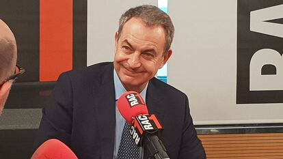 El expresidente del Gobierno José Luís Rodríguez Zapatero durante su entrevista en Rac1.