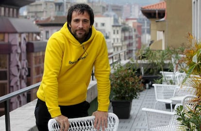 Alex Txikon en Bilbao explicando sus planes de escalada en 2017.