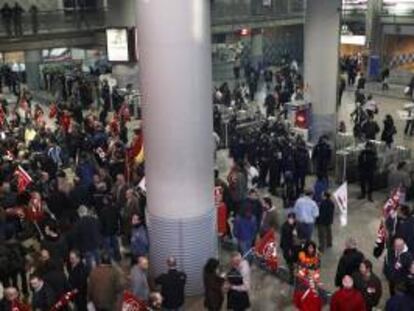 UGT destaca el "seguimiento masivo" de la huelga, cercano al 90 por ciento, en transportes