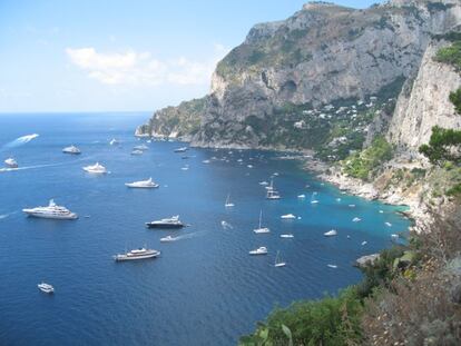 La italiana isla de Capri ocupa la octava posición entre las islas europeas gracias a sus riscos y grutas.