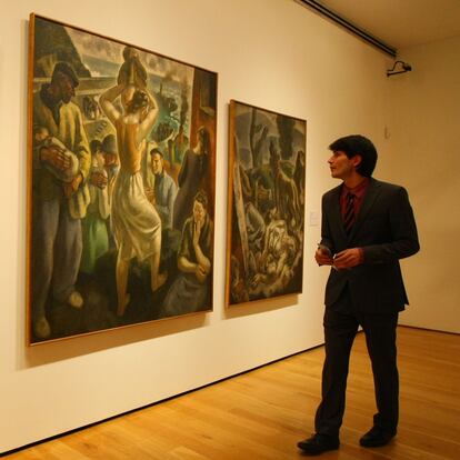 La obra 'Tríptico de la guerra', de Aurelio Arteta, durante su exposición en el Museo Bellas Artes de Bilbao en 2013.