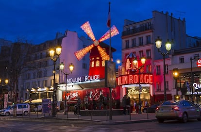 París va rebre el 2017 la xifra de turistes més alta de la seva història: 23,6 milions de persones es van allotjar als seus hotels, segons l'oficina de turisme de la ciutat. A Sightmap ocupa el quart lloc. El Moulin Rouge (a la imatge) és el lloc des del qual es fan (i comparteixen) més fotografies a la capital francesa. La segueixen atraccions turístiques, com la basílica del Sagrat Cor —des de la qual s'observa una gran panoràmica de París— i l'Arc de Triomf. La Torre Eiffel, un dels seus punts més turístics, ocupa el lloc número cinc entre els més retratats de la ciutat.