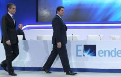 El consejero delegado de Enel, Andrea Brentan y el presidente, Borja Prado, en la última junta.