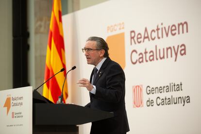 El consejero de Economía, Jaume Giró, presenta el proyecto de presupuestos en el Parlament.