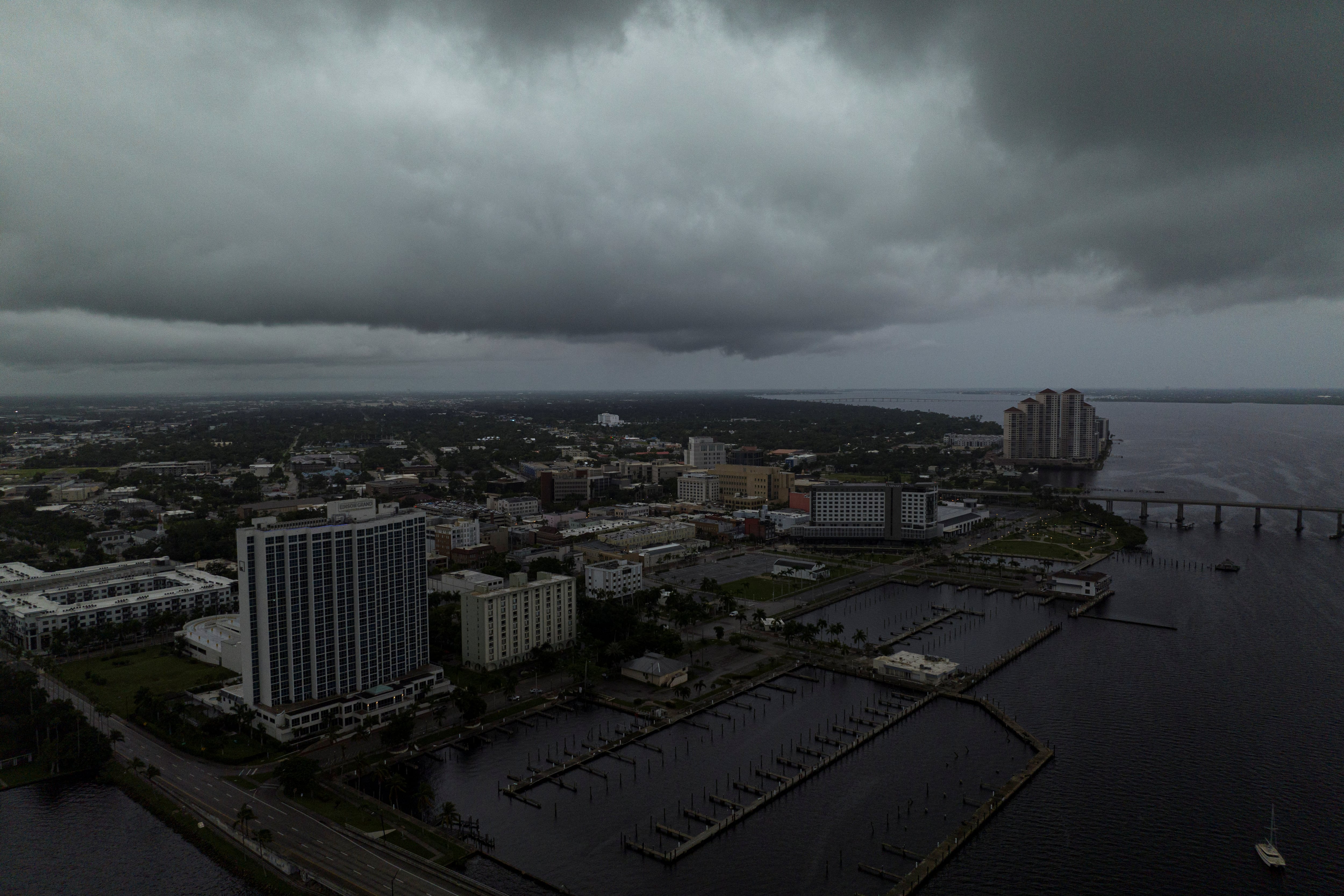 ‘Milton’ amenaza con convertirse en el huracán más costoso de la historia de Florida