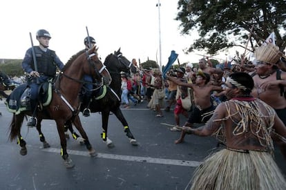 Enfrentamientos en las calles de Brasilia.