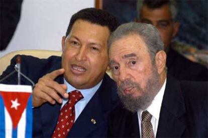 Hugo Chávez (izquierda) y Fidel Castro, en una reunión en La Habana el pasado agosto.