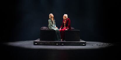 Ana Belén y José Luis Gómez, en una imagen promocional de 'Romeo y Julieta'.