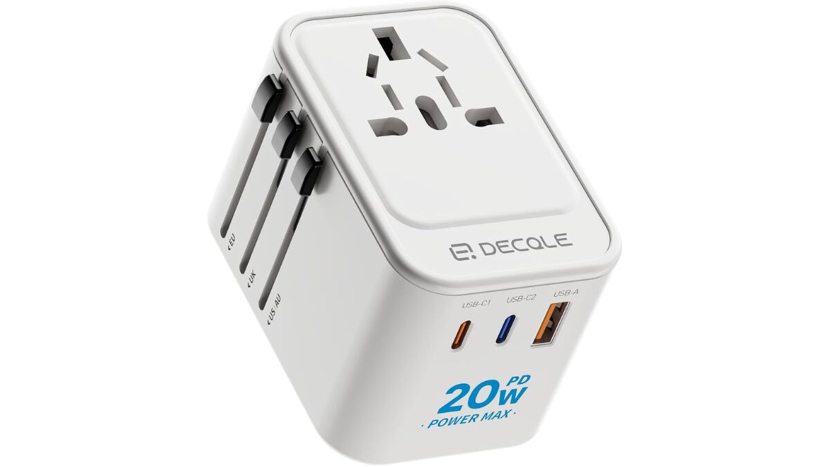 Adaptador universal de enchufes.
