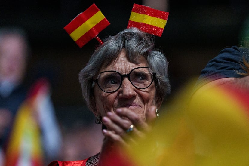 Milei tacha de “corrupta” a la esposa de Pedro Sánchez en la convención ...