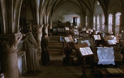 Imagen del 'scriptorium' en la película 'El nombre de la rosa'.