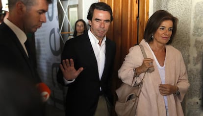 Jos&eacute; Mar&iacute;a Aznar y su esposa, Ana Botella.