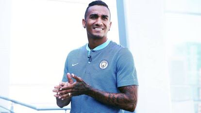 Danilo en una de las imágenes que ha difundido el Manchester City.