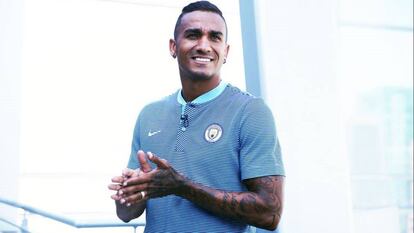 Danilo en una de las imágenes que ha difundido el Manchester City.