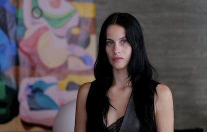 Milena Smit, en los ensayos de 'Amarga Navidad'.