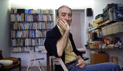 El arquitecto Carles Dolç en el estudio profesional que tiene en Ciutat Vella.