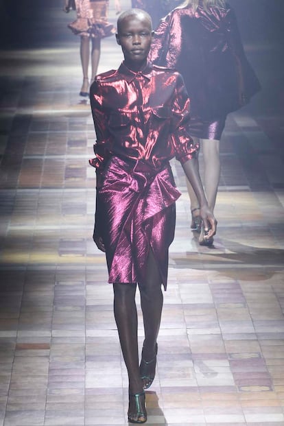 La metalizada retrospectiva de Lanvin