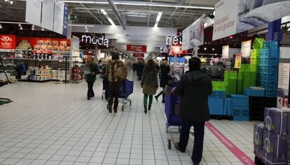 Vista general de un hipermercado Carrefour.