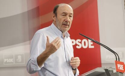 El líder de los socialistas españoles, Alfredo Pérez Rubalcaba, en un acto de partido.