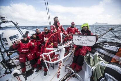 Los integrantes del Mapfre, en un instante del cruce por el Cabo de Hornos.