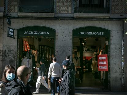 Tienda Jack Jones en la calle Fuencarral de Madrid, del grupo Bestseller.