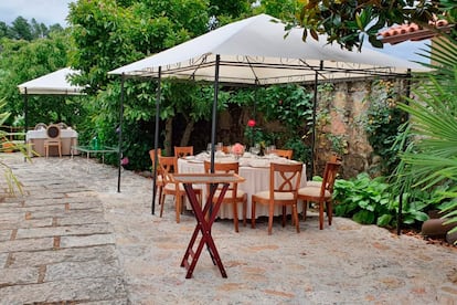 Este restaurante es el empeño de un cocinero en busca del lugar adecuado, donde considera que los clientes pueden disfrutar de lo que él entiende por gastronomía. Afirma que su cocina se centra en los recuerdos, las sensaciones y la técnica, y que en su casa solo entra lo mejor de la huerta, la lonja y la ganadería. La sala la dirige el también sumiller Teo Iannotta. Presenta dos menús degustación: Rústico, 55 euros, y Cloe, 70 euros. www.restaurantemiguelgonzalez.com.