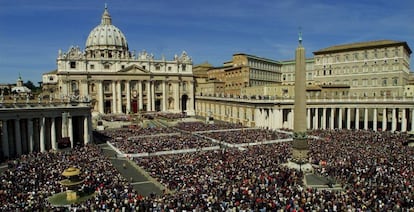 Plaza de San Pedro en el Vaticano.