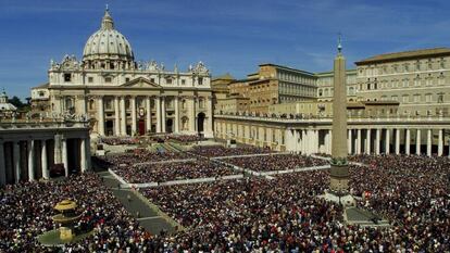 Plaza de San Pedro en el Vaticano.