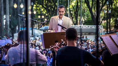 Arthur Verocai en un concierto del Festival Red Bull Music Academy en Sao Paulo, 2017.